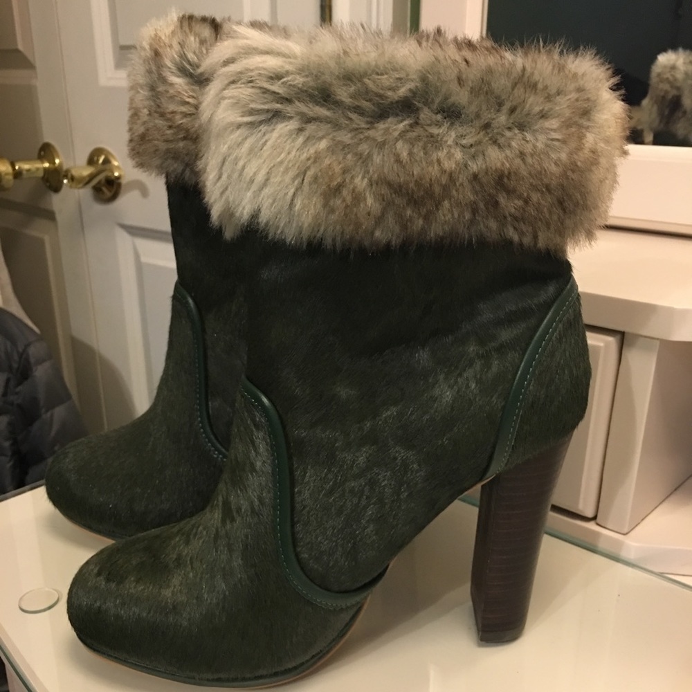 SIZE 8W leather green IMAN BOOTIES